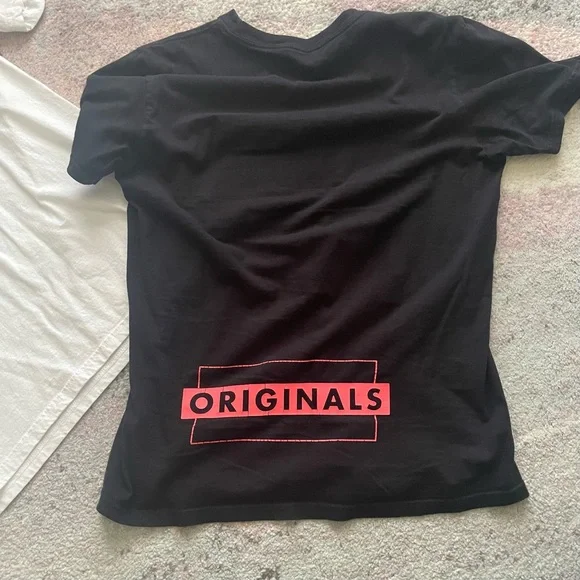 Bundle 2 get 3rd FREE - Adidas shirts - Picture 2 of 2